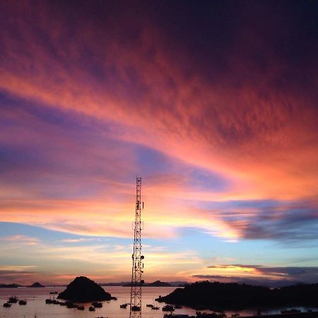Mawar Hotel Labuan Bajo Extérieur photo